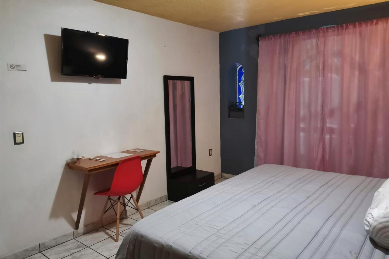 Hotel Boutique Charlotte Arandas Extérieur photo